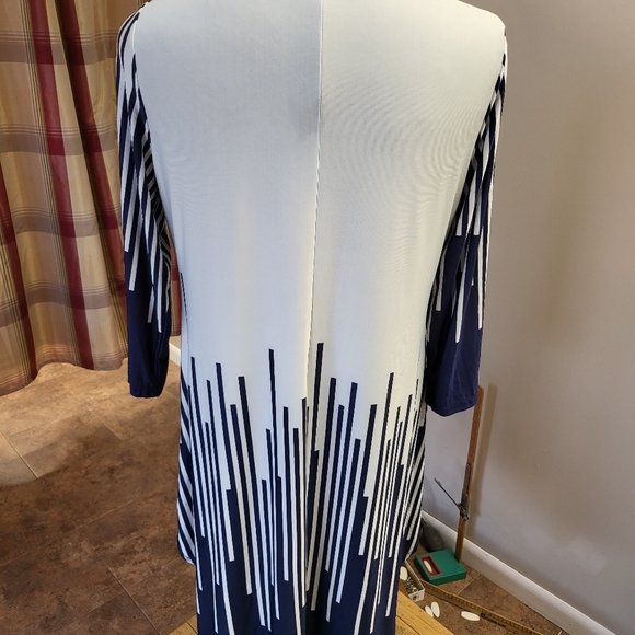 - NWT R&B collection, long tunic/dress, nevy/white, pockets, sz XL - Picture 2 of 12